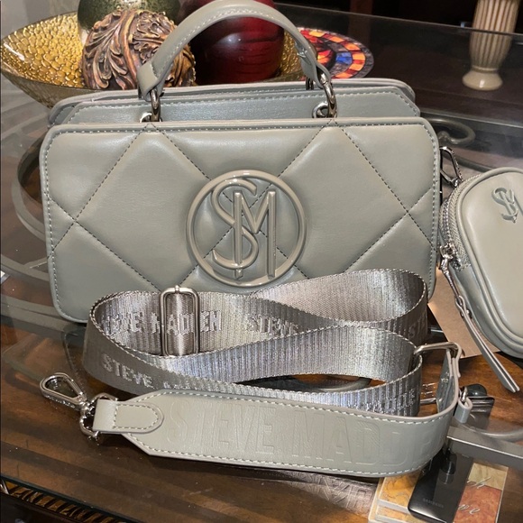 Steve Madden Light Olive Quilted Leather Crossbody Bag Set - Picture 6 of 14